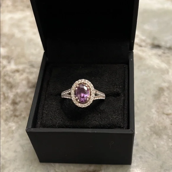 Beautiful Sterling Silver and Rose Gold Amethyst Ring. 💜 - Picture 3 of 9